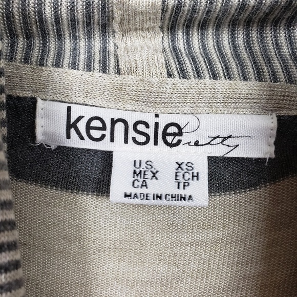 KENSIE cardigan with built-In infinity scarf - Picture 4 of 7